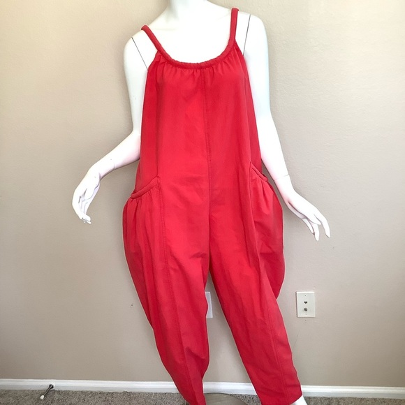 Stylish Red Jumpsuit for Women - Picture 3 of 9
